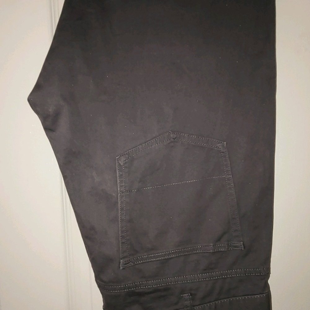 Docker's Khaki Straight-fit